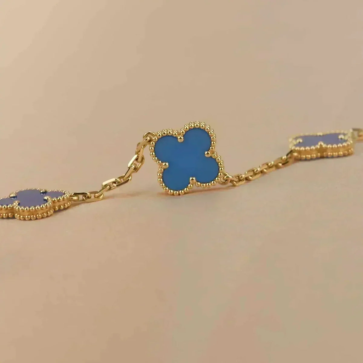 [Dawnora Jewelry] CLOVER 5 MOTIF BLUE AGATE BRACELET COLLECTION