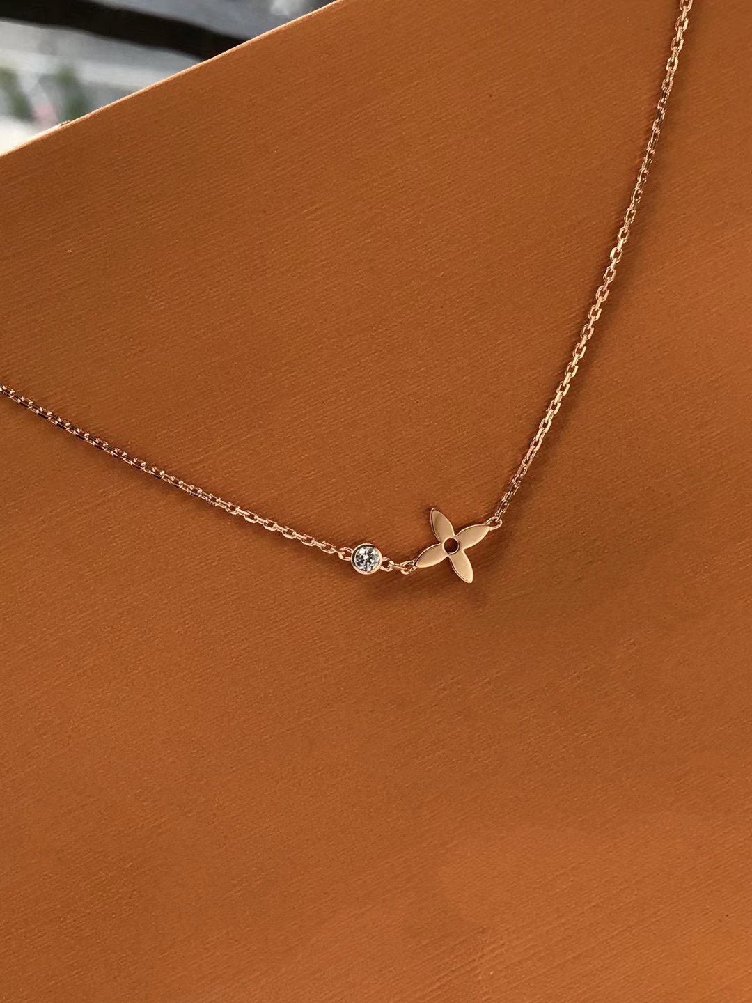 [Dawnora Jewelry]BLOSSOM PENDANT PINK GOLD AND DIAMOND